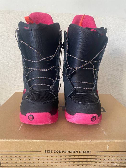 Burton Mint розмір 37 (us 6.5)