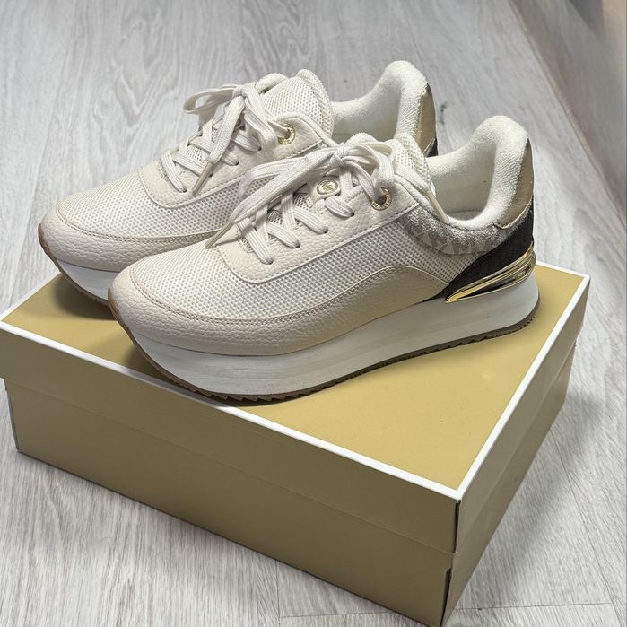 Продам женские кроссовки Michael Kors, размер 38