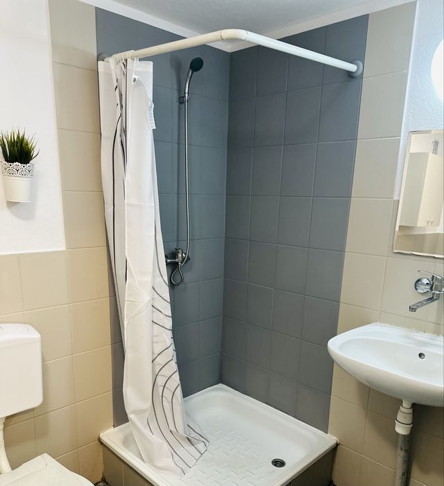 Mieszkanie kawalerka, parter, spokojna okolica, ogród