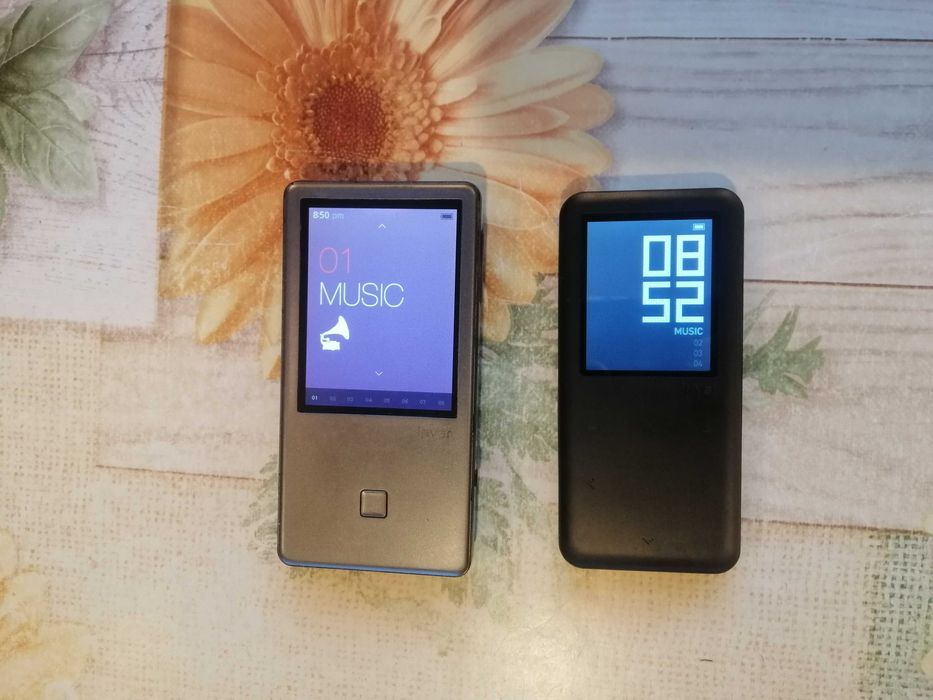 iRiver E30 iRiver E153