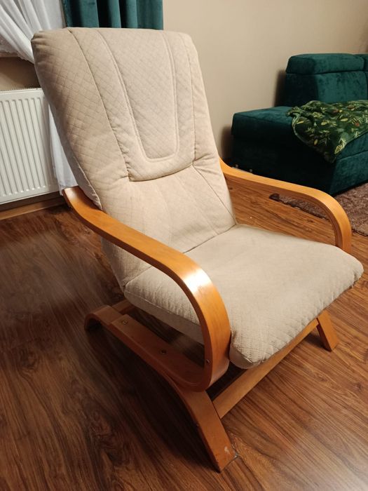 Sprzedam fotel jasny beż