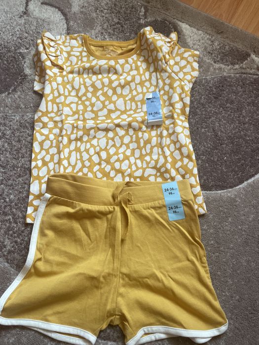Одяг на дівчинку zara