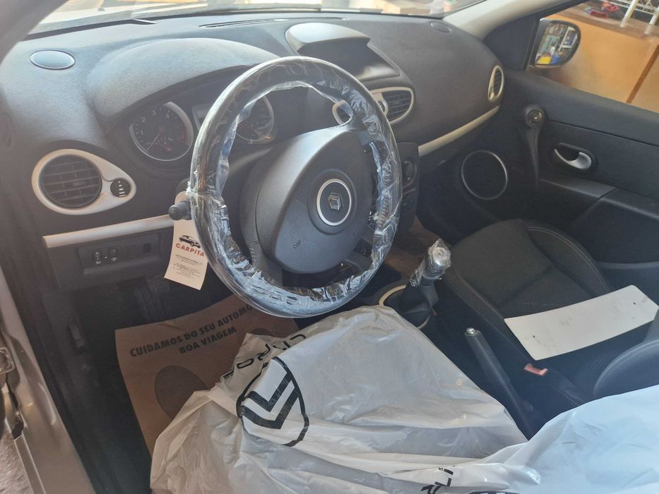 Renault Clio para peças