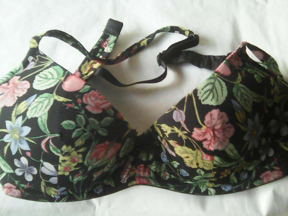 Lote de 3 soutien e meias de liga