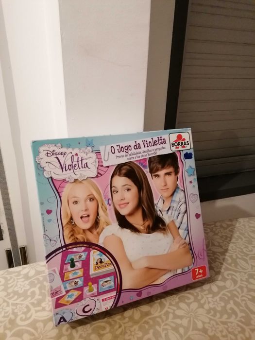 Vendo jogo O JOGO DA VIOLETTA muito bonito como novo