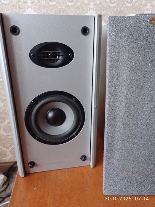 Колонки с усилителем