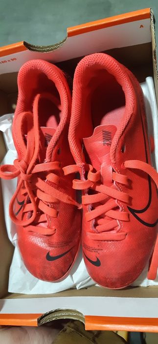 Chuteiras Nike 32