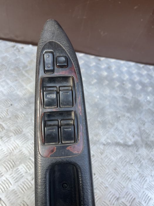 Блок кнопок стеклоподьемников Toyota avensis t22 год 2001 авенсис т22
