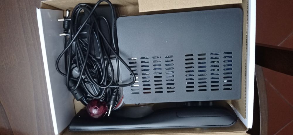 Vendo boxe como nova