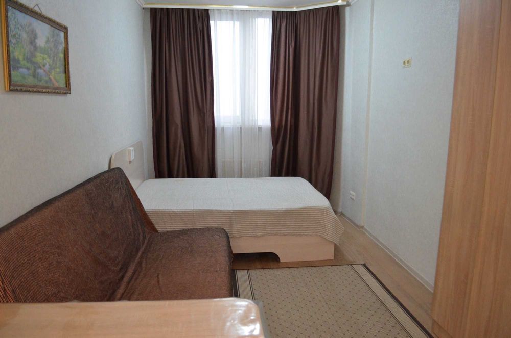 Борщаговка Святошинский. Квартира посуточно почасово Семьи Стешенкив 9