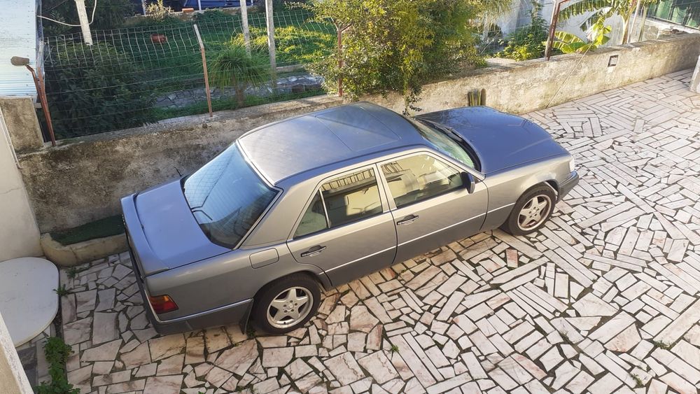 Mercedes-Benz E 200
