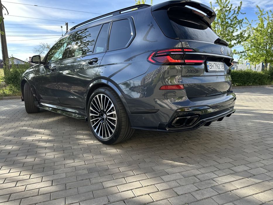 Обвес рестайлига BMW X7 G07 M-Tech 2022+ бампер фары