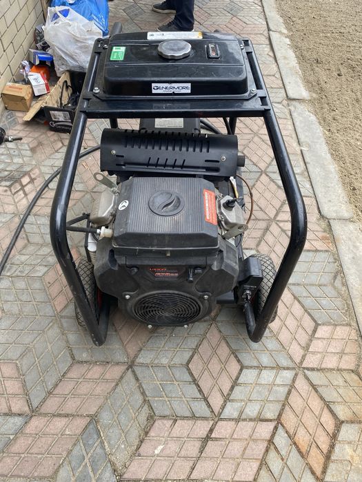 Генератор 3х фазный. GENERMORE EN 12000/400