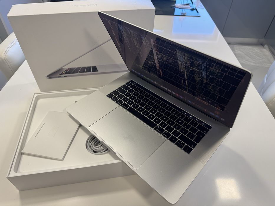 MacBook Pro Retina 15.4 inch (2019) - Core i9 - 16GB/512GB