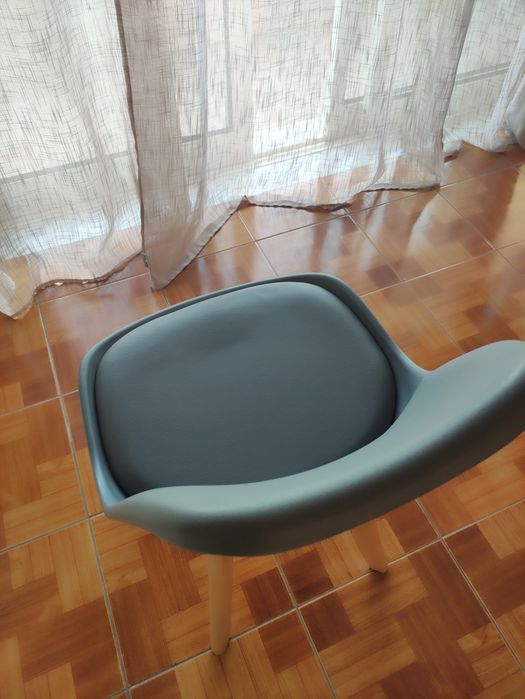 Vendo cadeiras Cinzentas