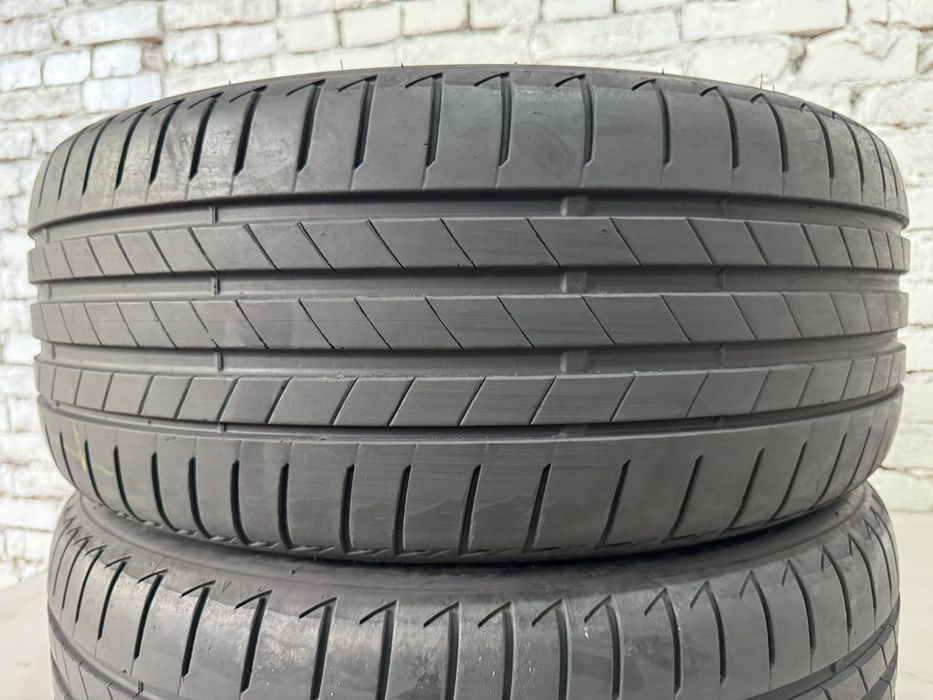 Зимові шини Bridgestone 225/40 R19