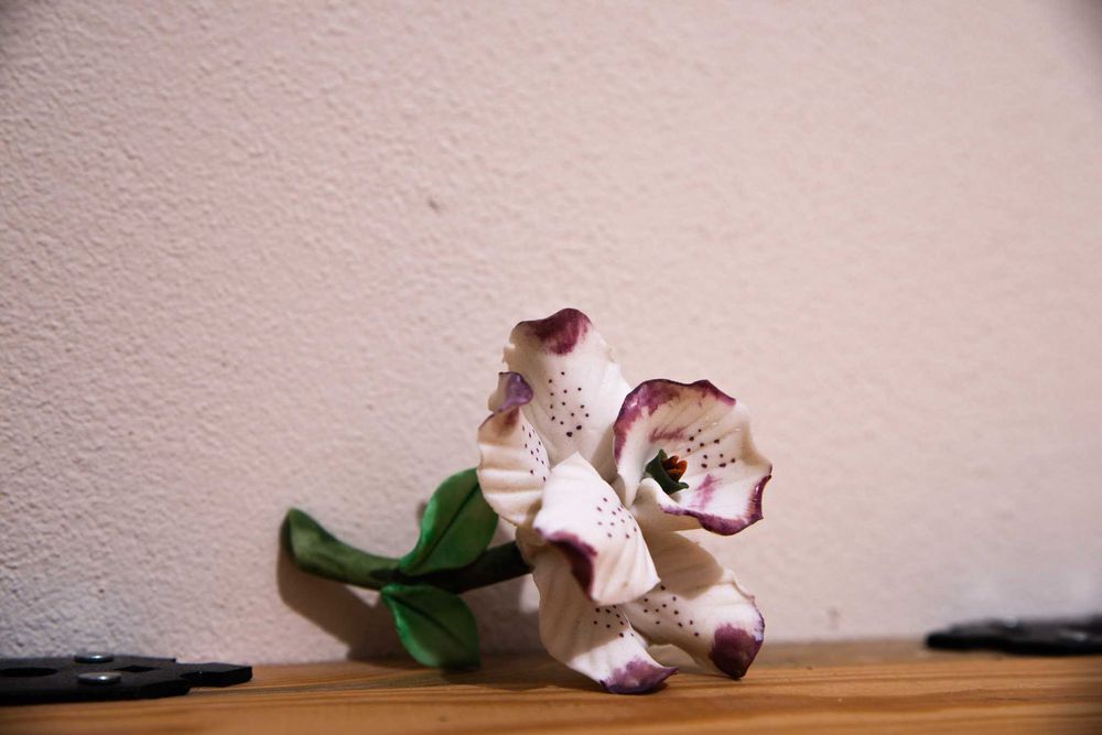 Porcelanowe kwiaty Carlo Savastano Capodimonte