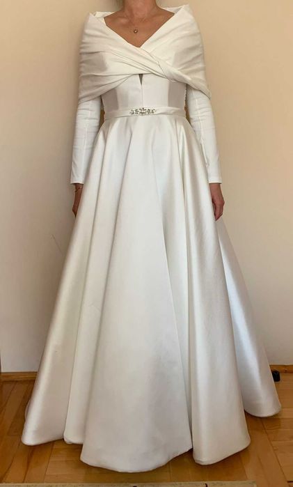 Piękna, klasyczna suknia ślubna