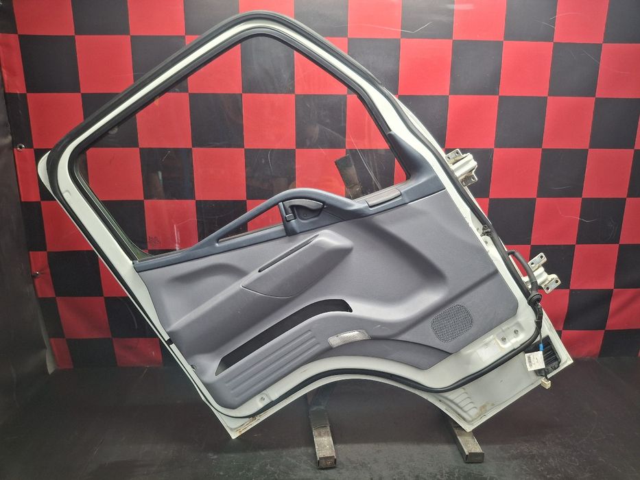 Porta frente esquerda MITSUBISHI Fuso