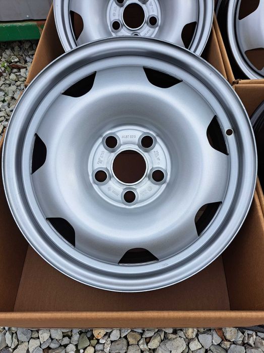 Felgi stalowe 17 5x120 7J  VW T5 T6 T7 Transporter Caravelle Multivan.