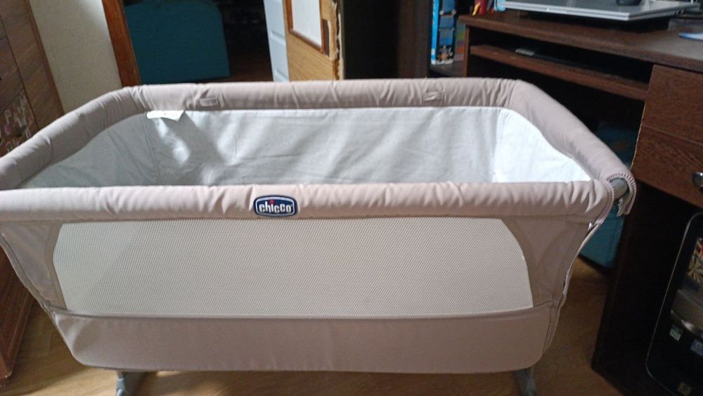 Приставная кроватка Chicco Next2Me