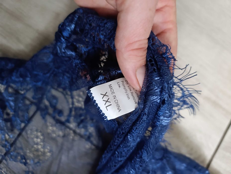 Komplet koszulka plus stringi XL