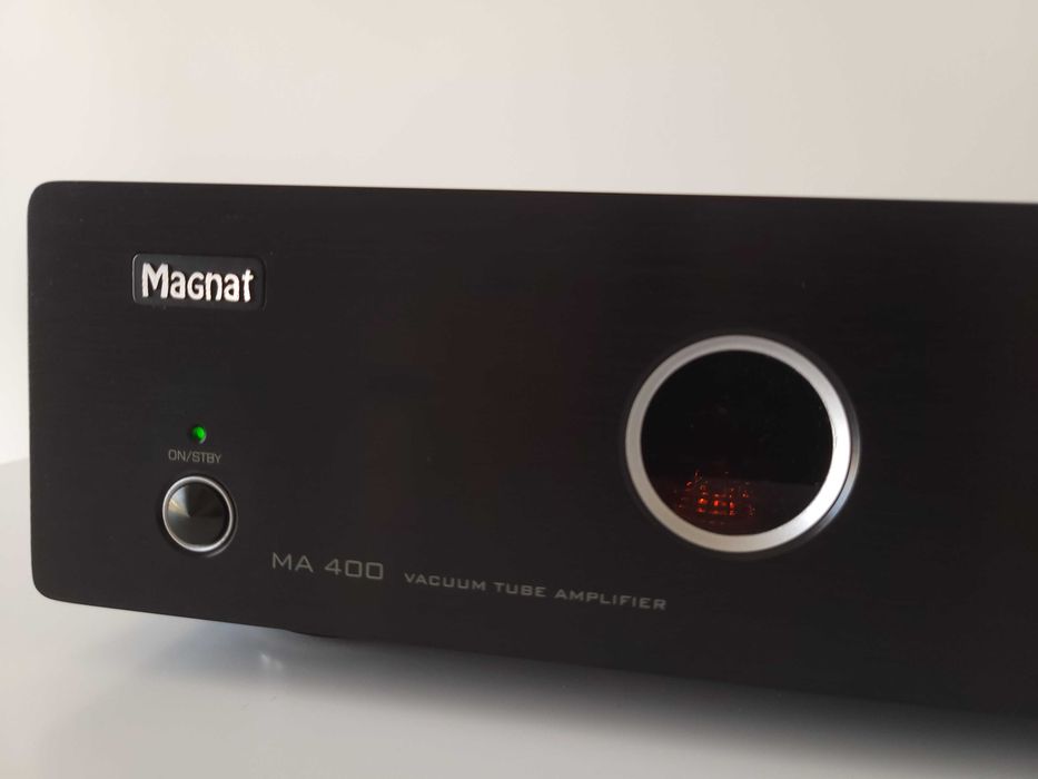 Amplificador híbrido válvulas Magnat MA 400 c/ entrada phono p/ gira-discos