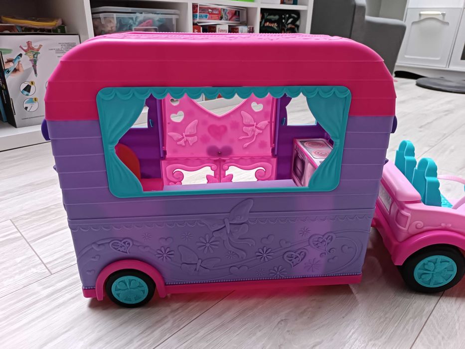 Samochód dla Barbie z przyczepą campingową Camper