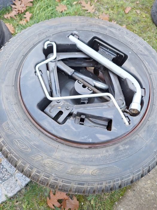 Felgi stalowe  r13 opony zima +kołpaki fiat panda