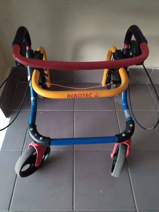 Ходунки для ходьби дітям ДЦП