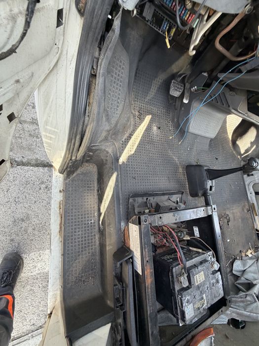 Dywan Volkswagen Transporter T4 wykładzina przód