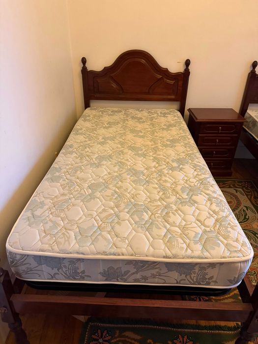 Mobília de Quarto completa com 2 camas