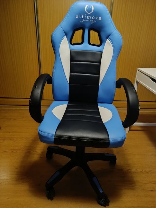 Cadeira Gaming com rodas