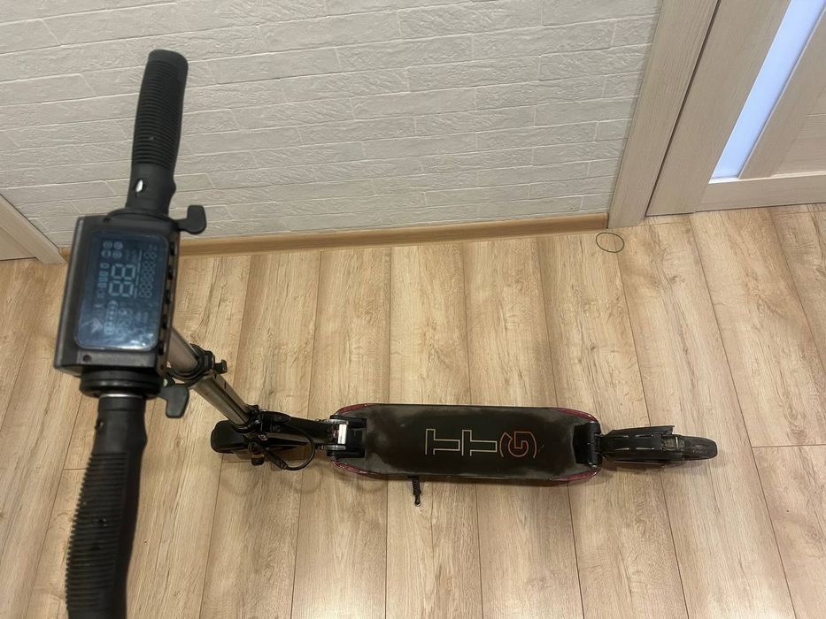 Електросамокат літій-іонний TTG SM S1 36V400W 6.5AH Чорний