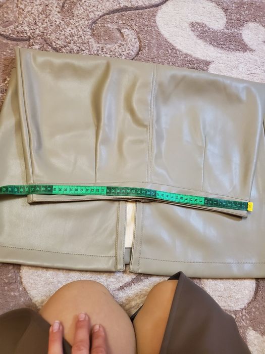 Продам спідницю з екошкіри Primark розмір 16