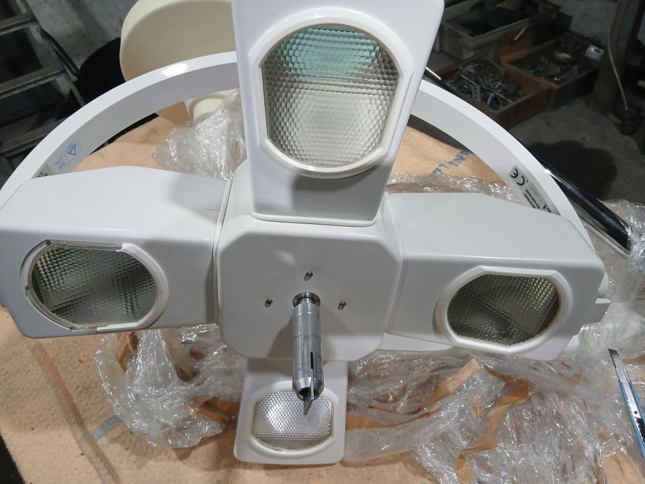 лампа хірургічна Angenieux AX=4