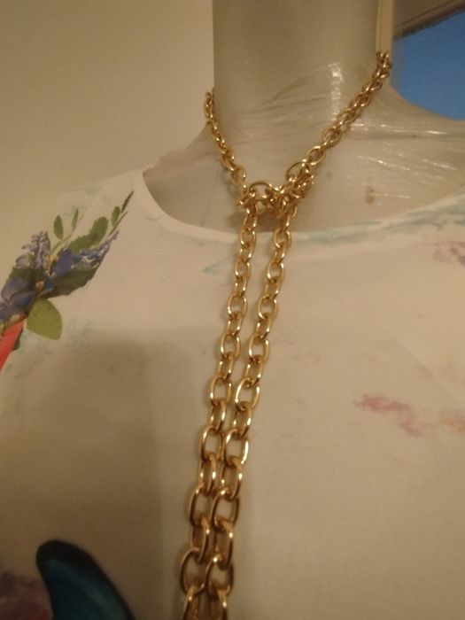 Colar Gravata Dourado – Estilo Lariat Moderno