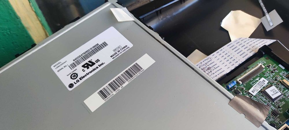 Продам монітор LG 23MP67HQ-P по запчастинах без матриці