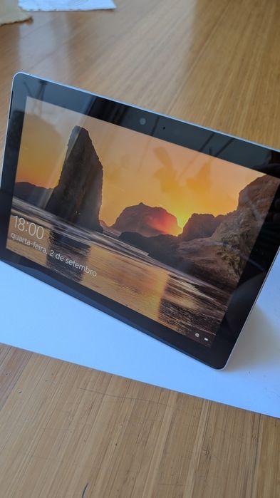 Microsoft Surface Go