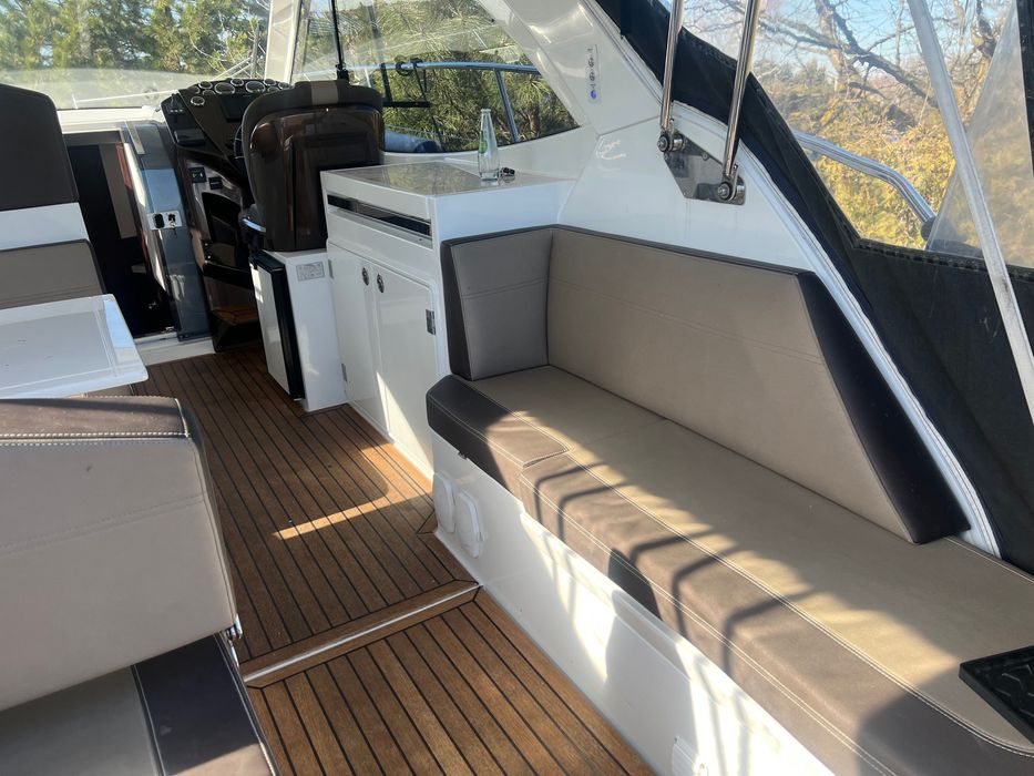 Jacht motorowy Galeon 335
