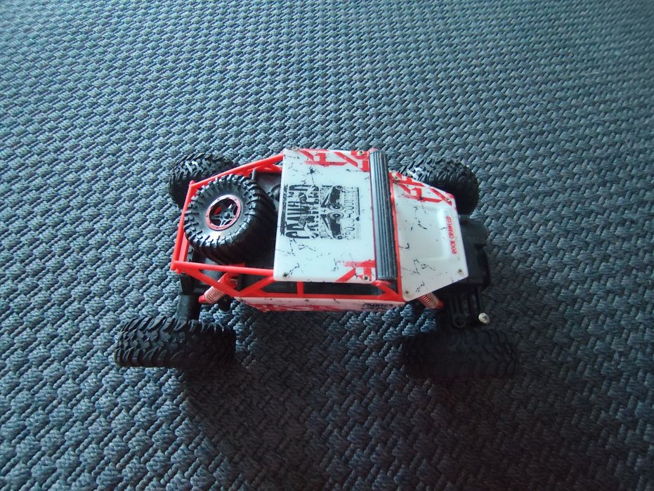 Sprzedam czerwone autko na pilot