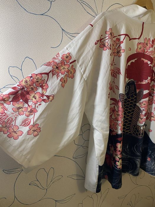 Біле хаорі/кімоно з принтом