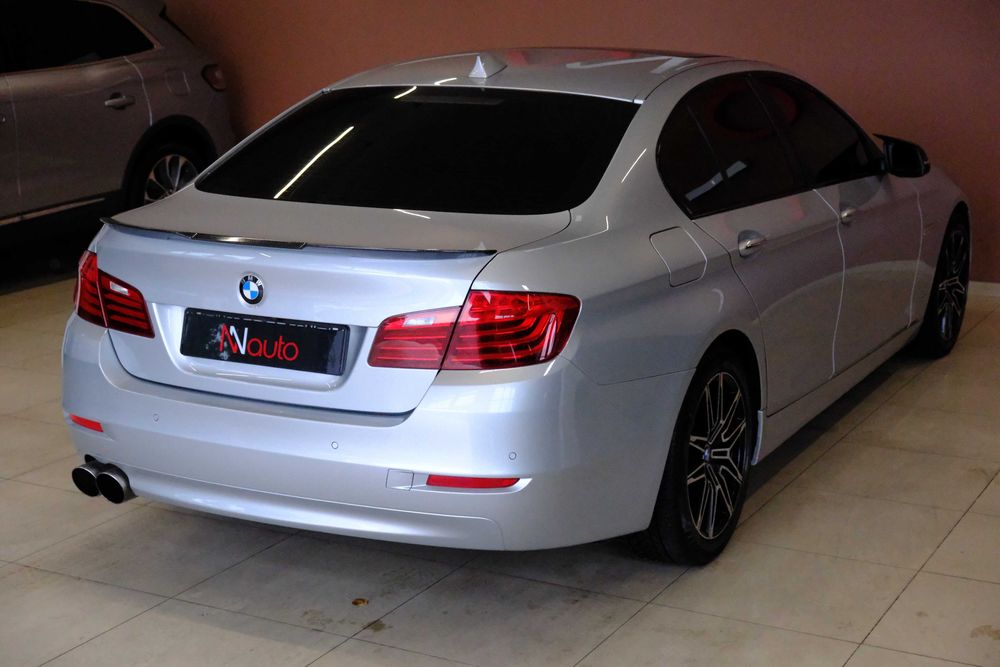 BMW 528 2015 сіра