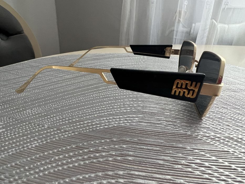 Окуляри під бренд, Miu