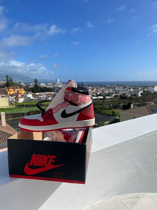Air Jordan 1 High OG 'Spider-Man A cross The Spider-Verse'