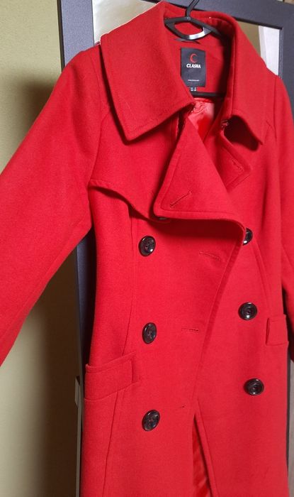 Пальто жіноче червоне