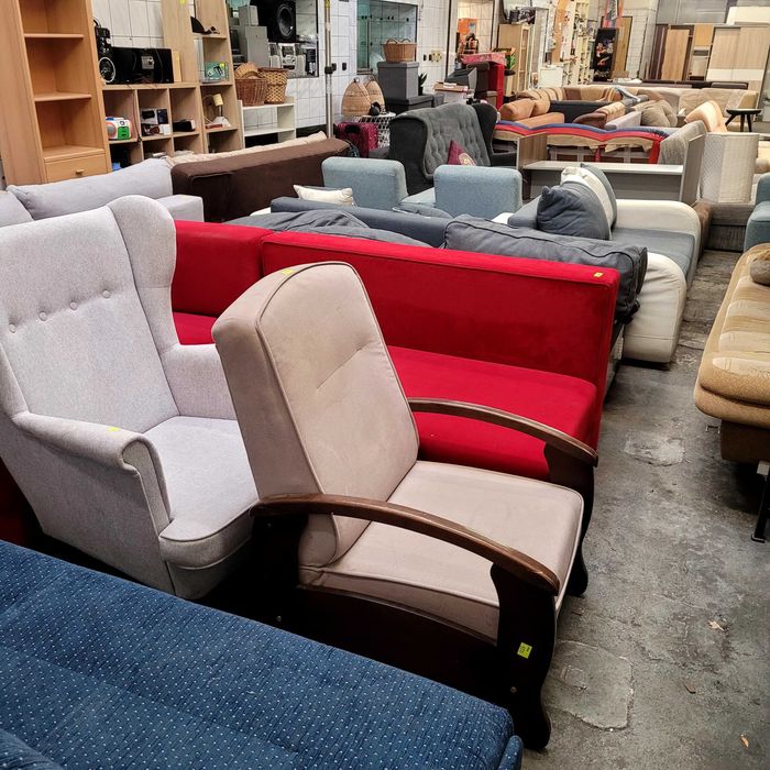 Regał wysoki. Możliwy transport