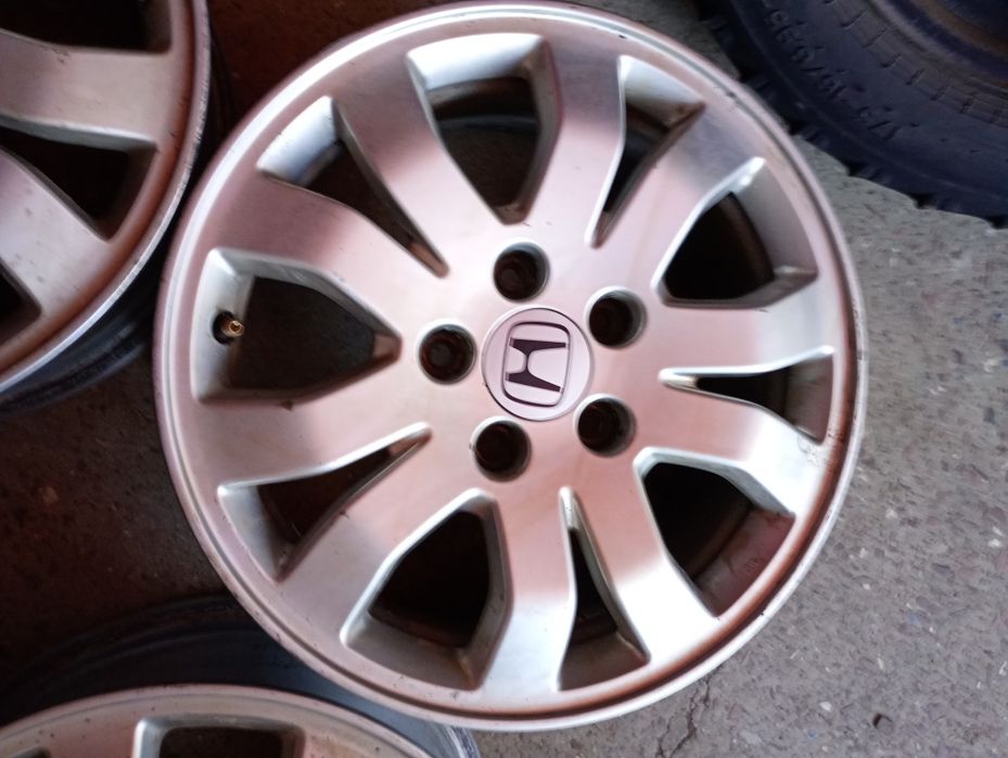 Комплект легкосплавных дисков 5*114,3 -16