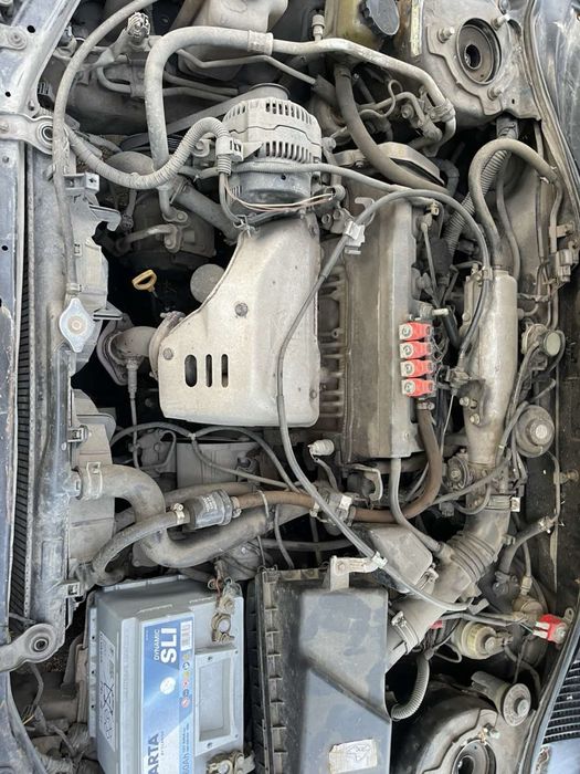 TOYOTA AVENSIS 2000 VIN SB153SBN00E039797 фото оголошення 7 з 8