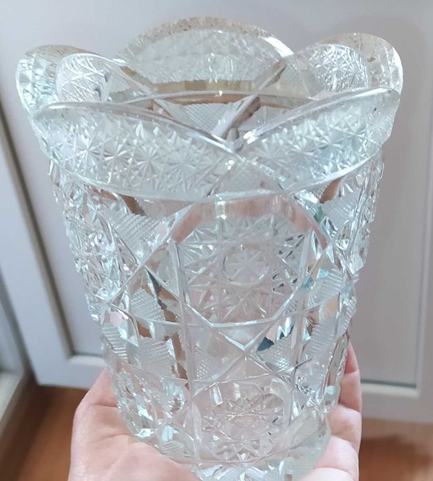 Красивая ваза.Вазы для цветов. Хрусталь.